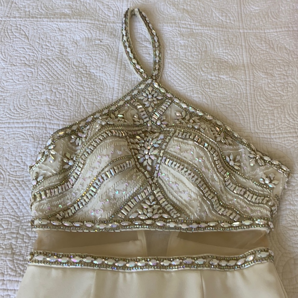 Prom dress - Picture 3 of 6